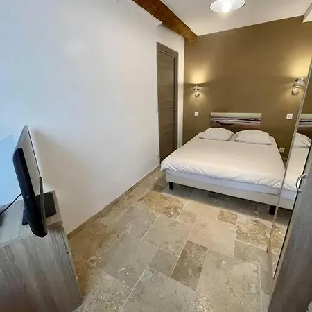 Апартаменты Deux Pieces Dans Le Vieil Safranier Антиб