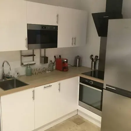 Deux Pieces Dans Le Vieil Safranier Αντίμπ